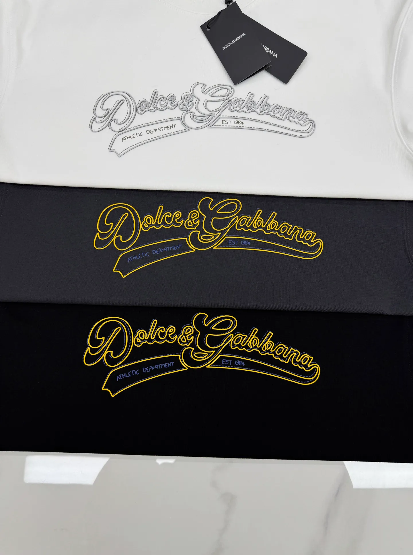 180 ⚜️ Dolce & Gabbana New Arrival T ， Same Style❤️ +“ATHLETIC DEPARTMENT EST ” ，Retro ！ . Breathable， White、Black、Dark Gray ， Gold Gray ， 。 ， ， . ！Sizes：S-3XL ❗️（175/145 L）